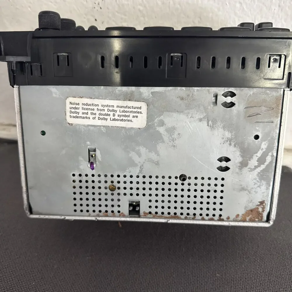 Chrysler Corporation Radio Part No. P04704354 Am/FM Cassette Parts Only Untested